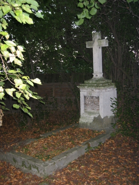 106-0692_IMG_2.jpg