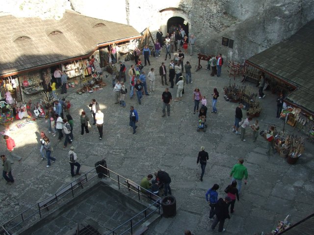 dziedziniec.jpg